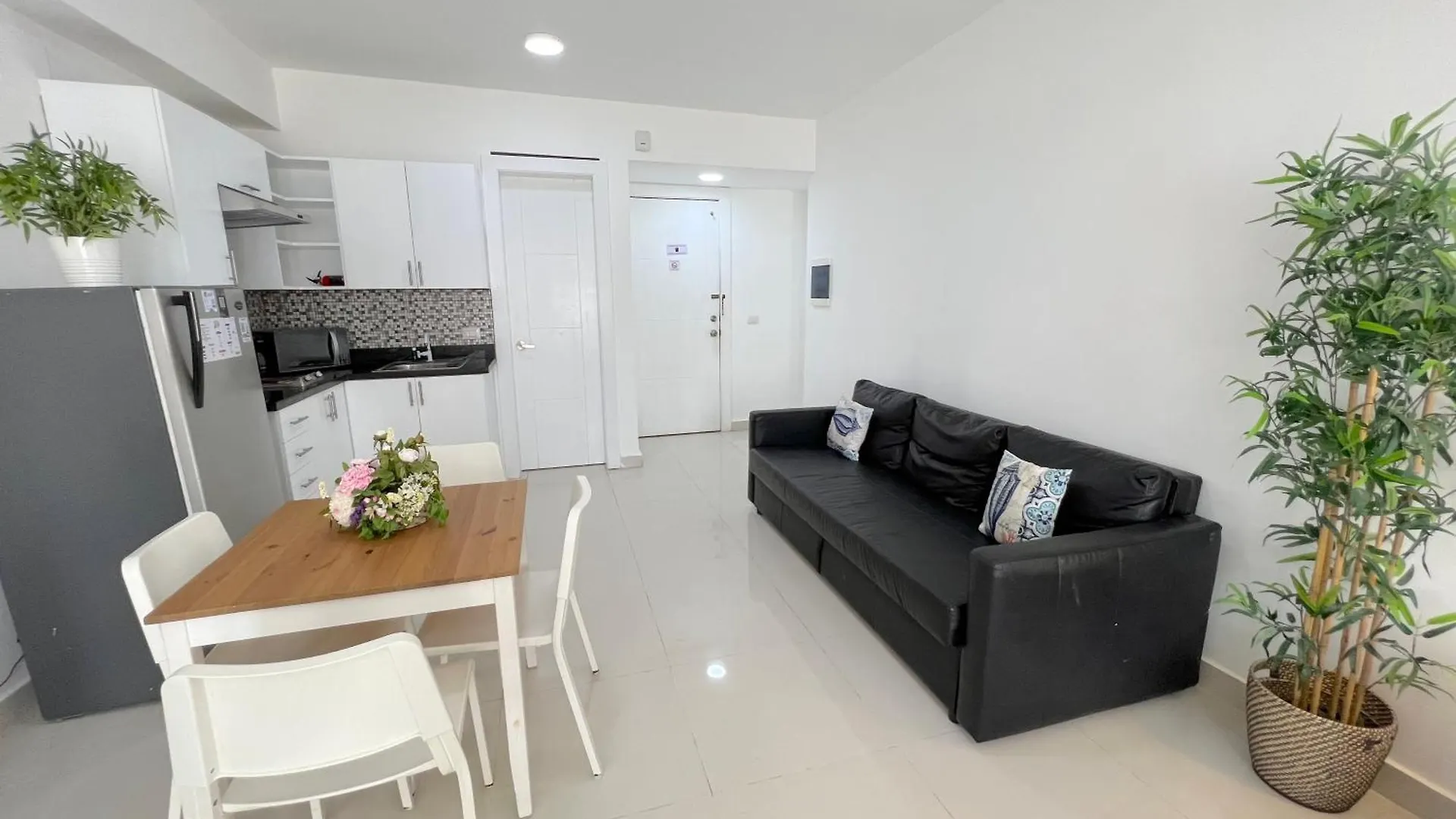Apart Otel Sunny Suites With Rooftop Pool And Spa - Playa Los Corales Punta Cana