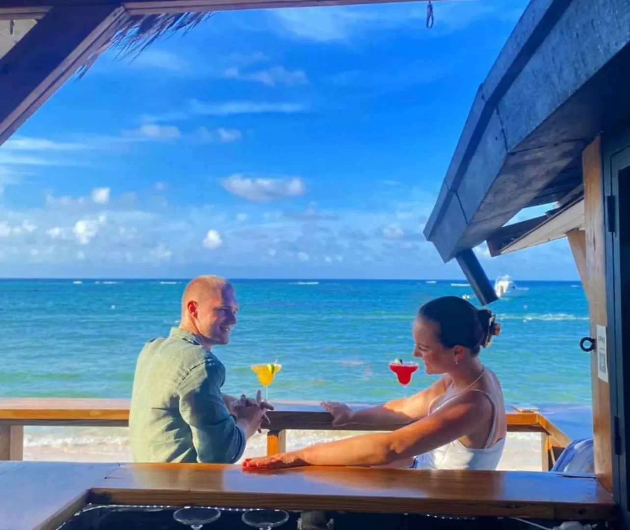 Sunny Suites With Rooftop Pool And Spa - Playa Los Corales 蓬塔卡纳
