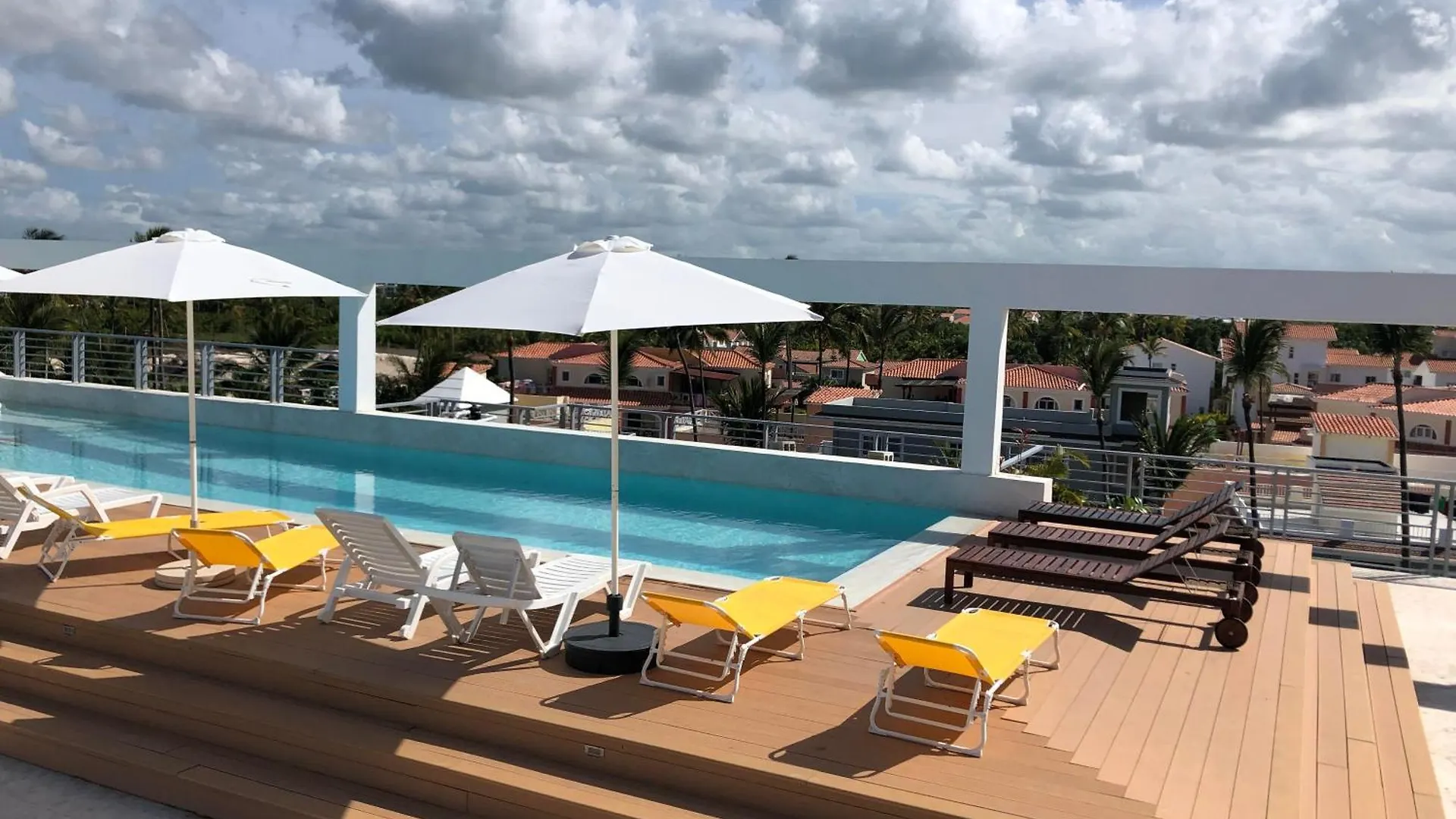 公寓式酒店 Sunny Suites With Rooftop Pool And Spa - Playa Los Corales 蓬塔卡纳