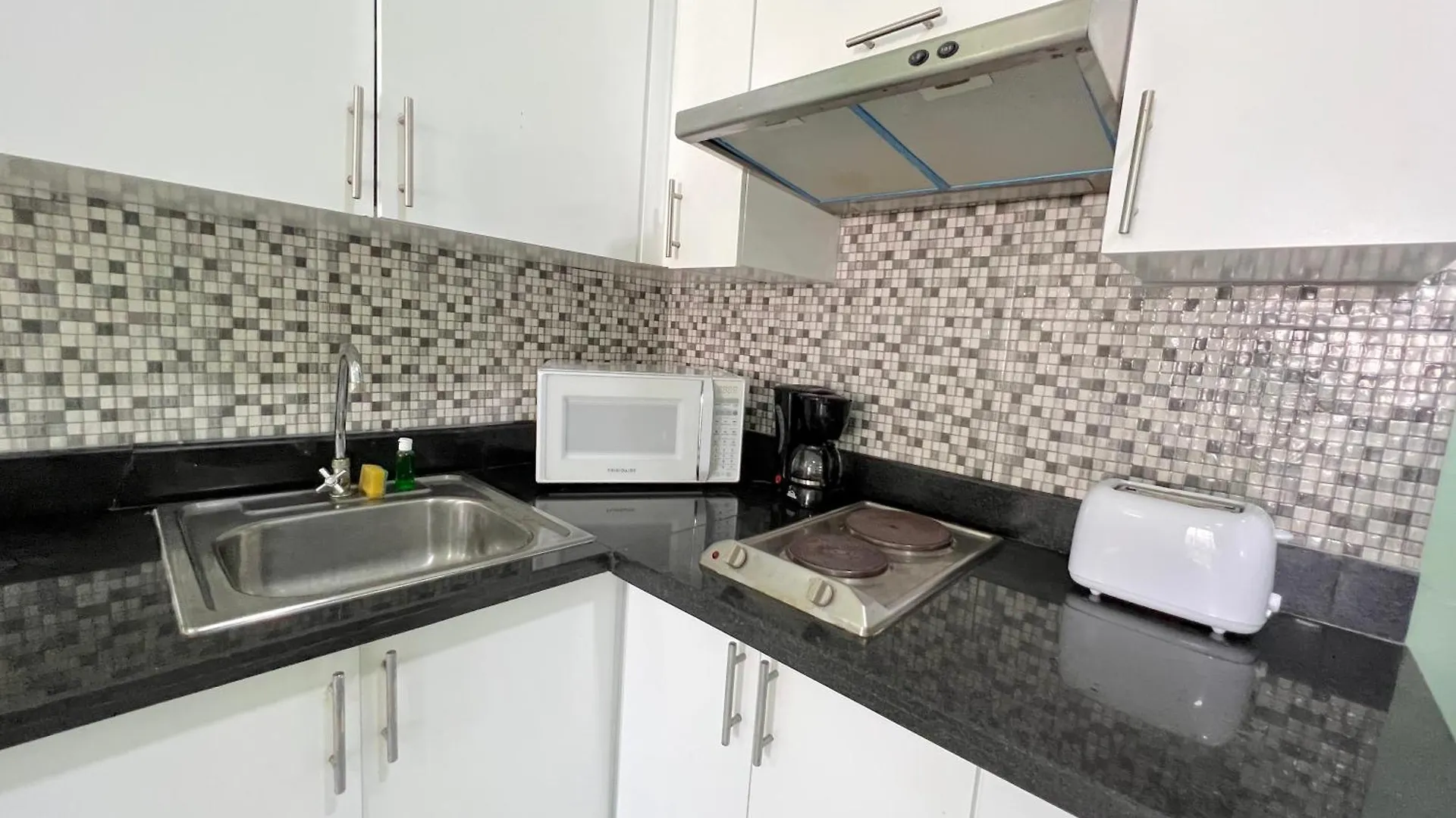 ***** 公寓式酒店 Sunny Suites With Rooftop Pool And Spa - Playa Los Corales 蓬塔卡纳 多米尼加共和国